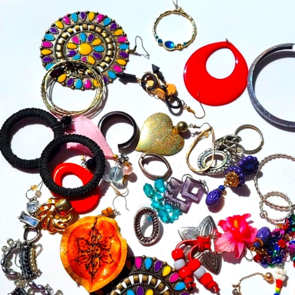 Earring crafter's lot